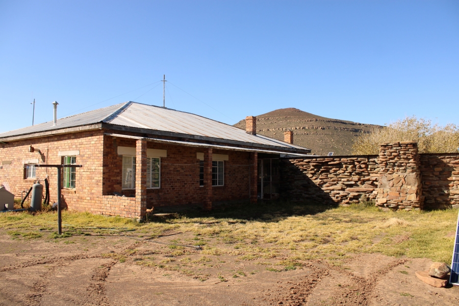5 Bedroom Property for Sale in Fraserburg Rural Northern Cape